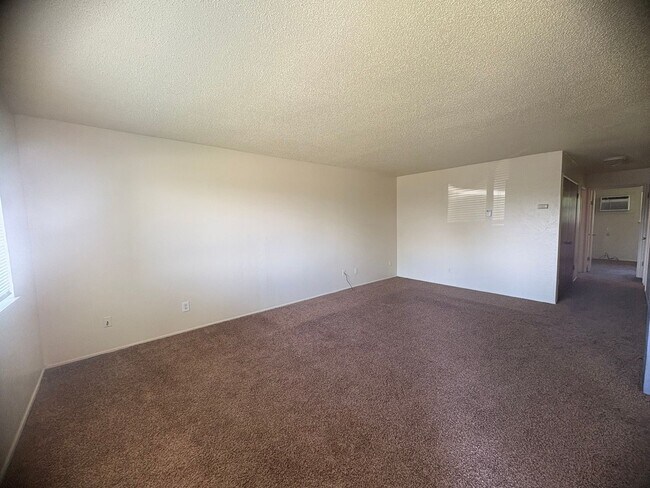1371/1373 Bancroft