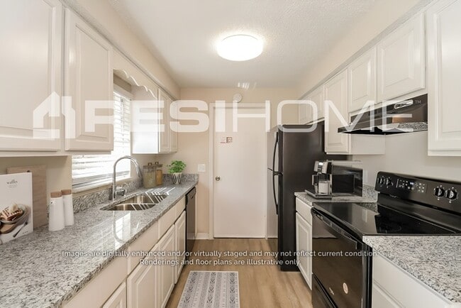 Photo - 2650 Kenwood Dr E