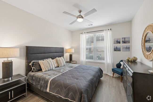 Clipper - 2BR, 2BA - 1,040SF - Primary Bedroom