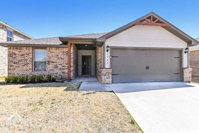 Photo - 1705 Burgundy Dr