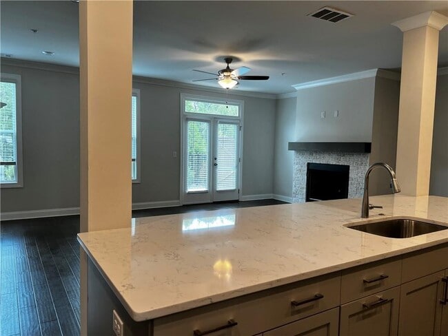 Photo - 529 Clover Ln