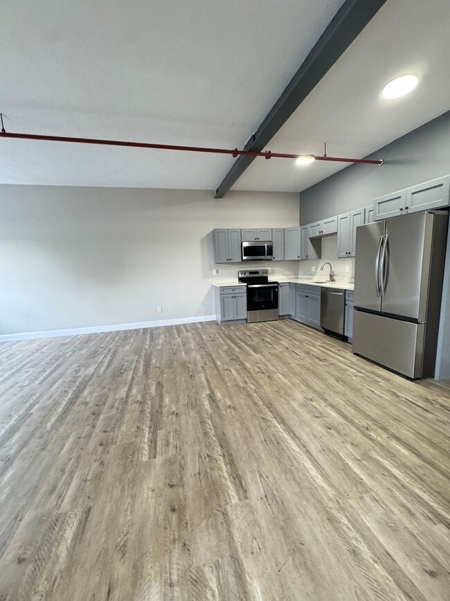 Building Photo - 70 Webster St Unit 204