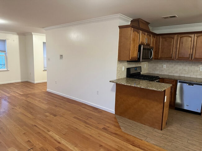 Photo - 452 Fulton St Unit 2