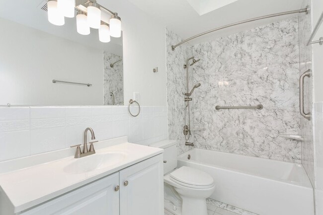 Photo - Remodeled Tacoma Duplex with Solar Panels & Fenced Yard **$500 OFF FIRST MONTHS RENT**