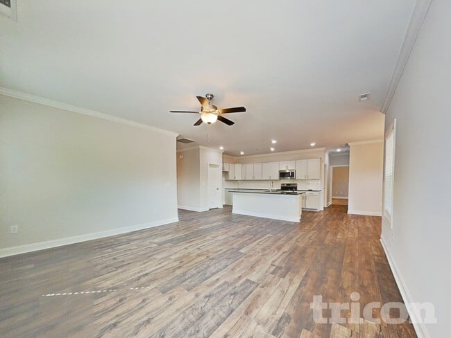 Photo - 107 D L Phillips Ln