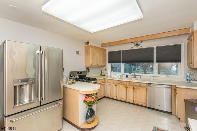 Photo - 123 Smull Ave