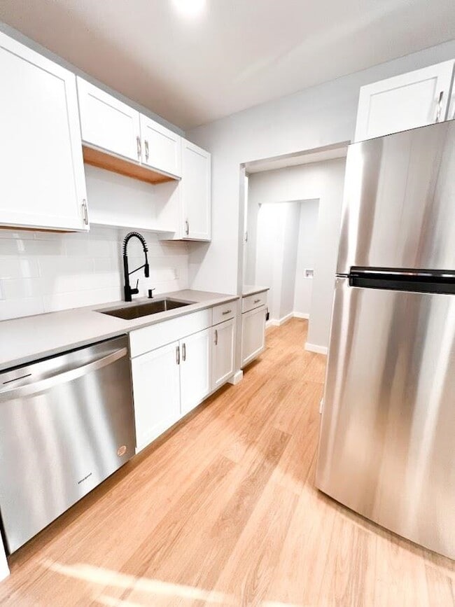 Photo - 178 Pleasant St Unit 1