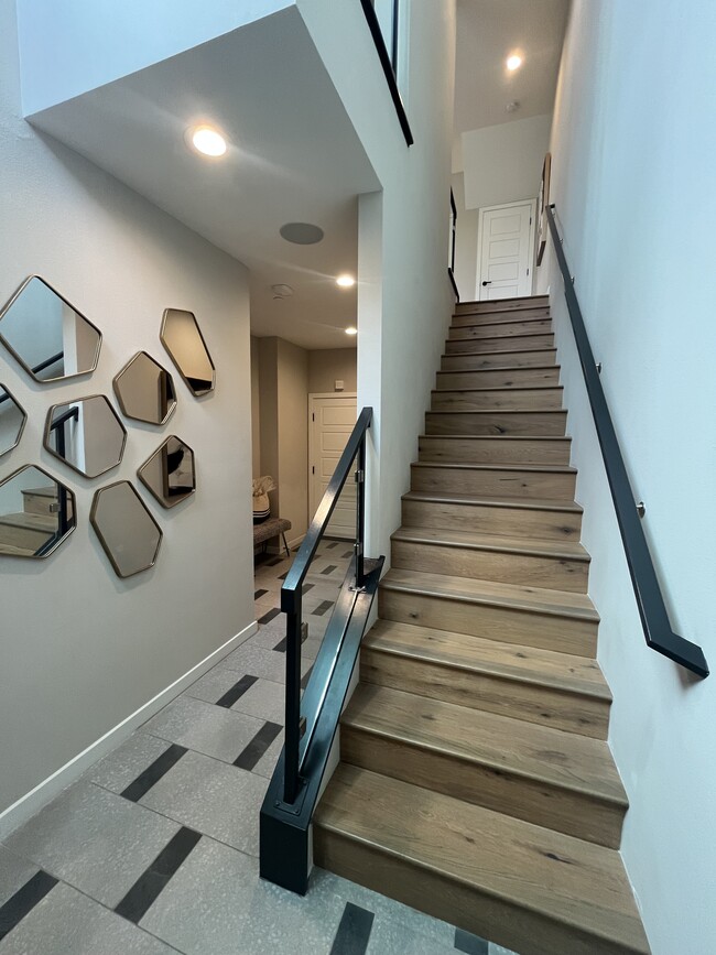 *Modelo de puesta en escena de la casa* - 13914 Boyden Way