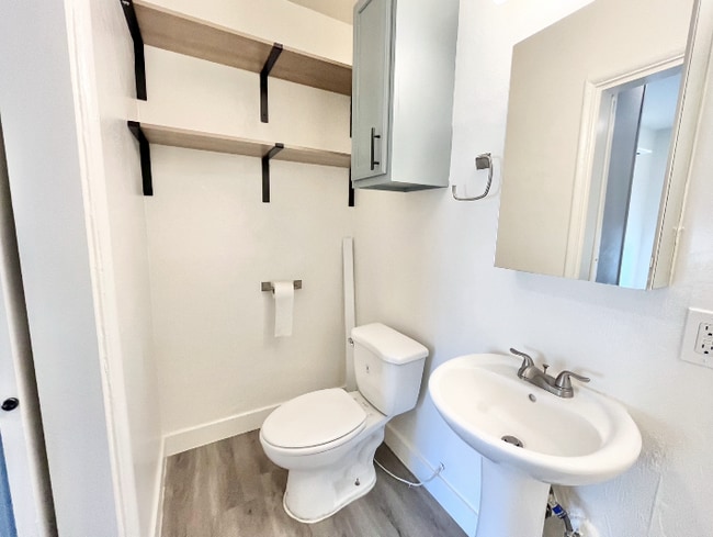 Photo - 6165 Coldwater Canyon Ave Unidad 8