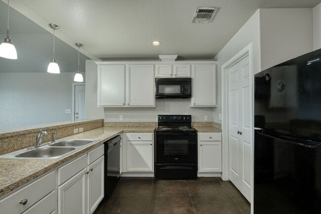 Photo - 104 Castleberry Ct Unit A