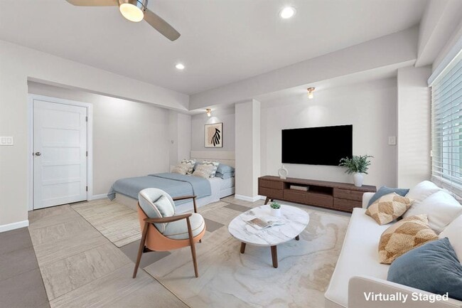 Photo - 3110 Red River St Unidad B115