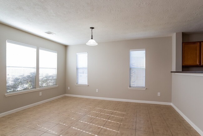 Photo - 1227 Grassy View Dr