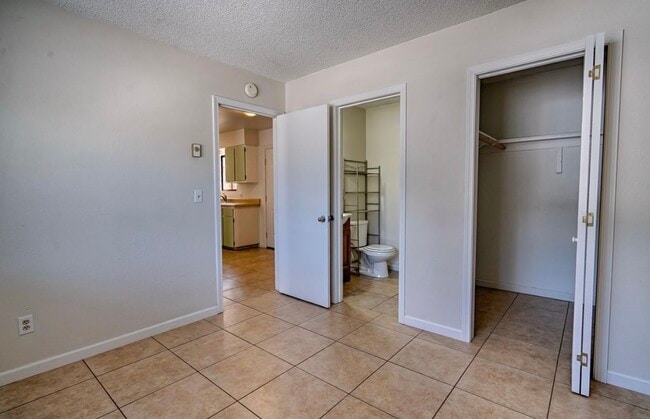 Photo - 676 E Zuni Dr
