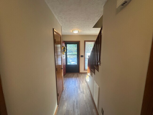 Photo - 1202 Huntsman Ct