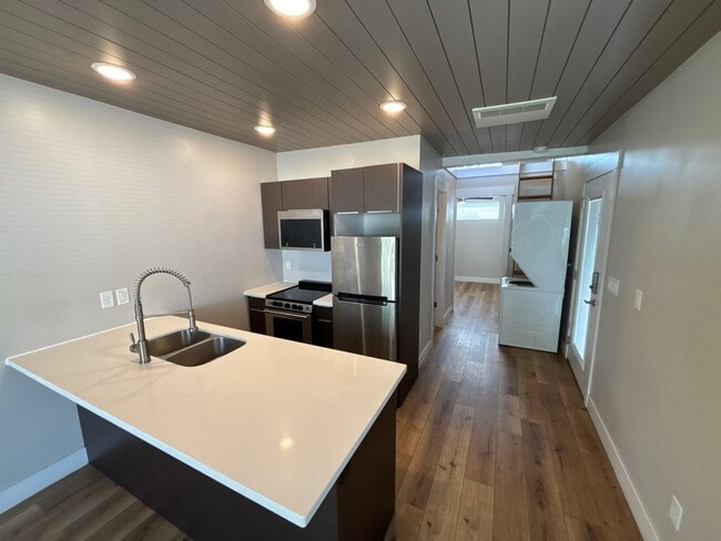 280 Washington Ave Unit D