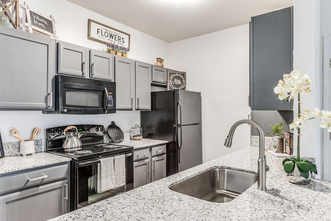 Building Photo - Luxury Living in Spring! 2/2 Apt ~ Unit WP1