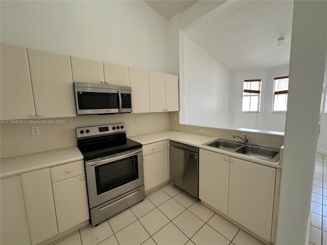 Photo - 1651 SE 28th Ct Unit 203