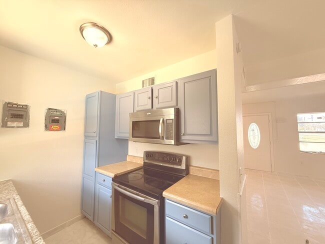 Photo - 2102 S 3rd St