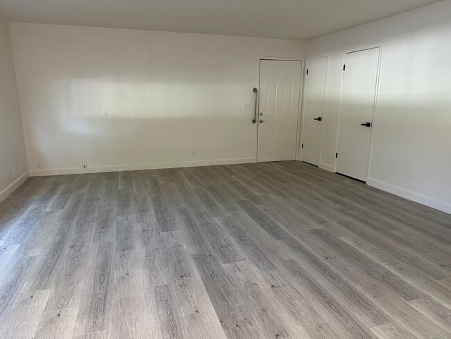 Photo - 5200 Snow Dr Unit 1