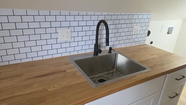 Photo - 57 Lawrence St Unit 3