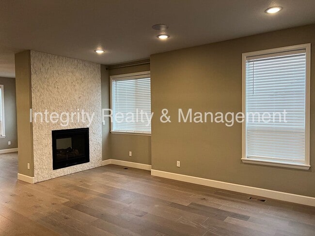 Photo - 1612 Castle Creek Cir