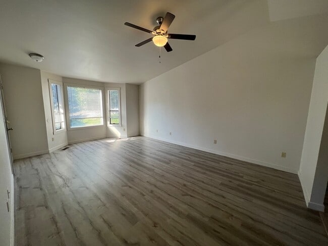Photo - 3 Bed 2 Bath in Nampa!