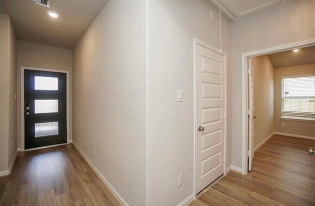 Building Photo - 21607 Blue Sapphire Ct