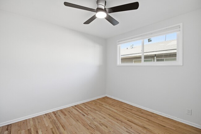 14616 Magnolia Blvd