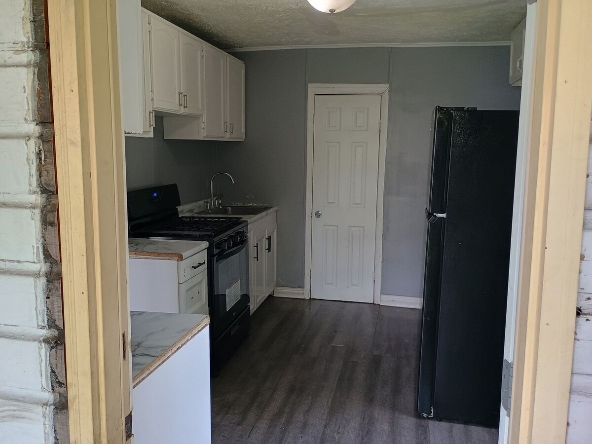 2 Bedroom 1 Bathroom House - 2 Bedroom 1 Bathroom House