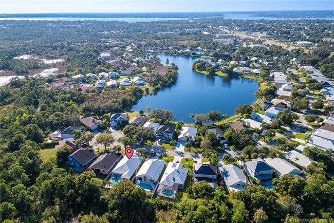 Photo - 920 NW Waterlily Pl