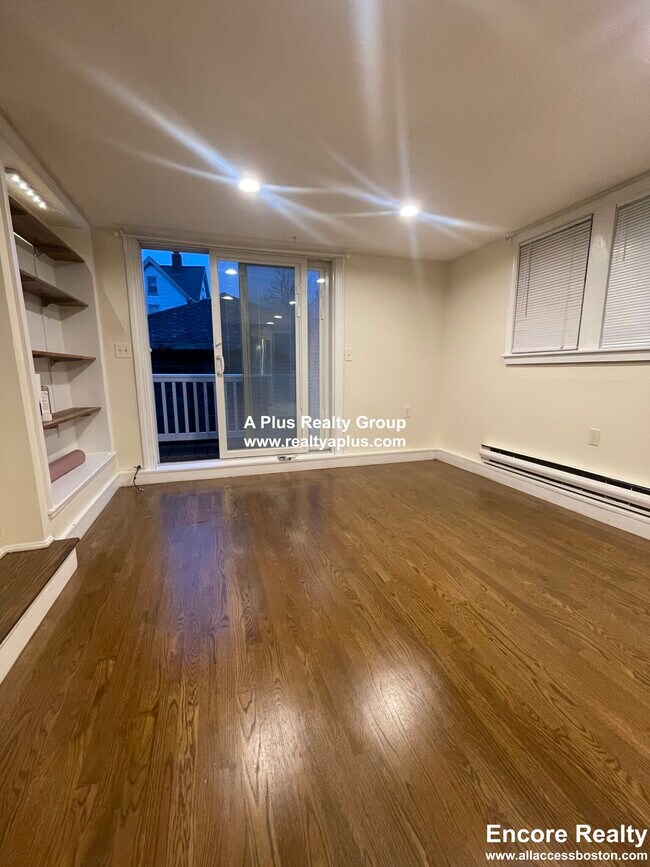 Photo - 842 South St Unit 1B