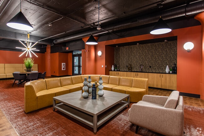 Shannon's Lounge