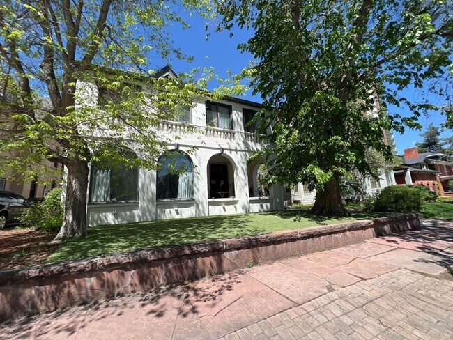 Building Photo - Apartment in Denver's Historic Capital Hil... Unit #4