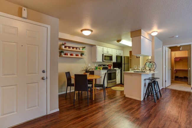Commons at Dawson Creek Apartments