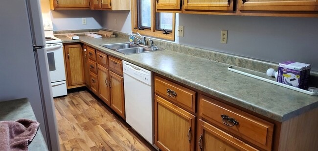 Photo - 728 N 2853rd Rd