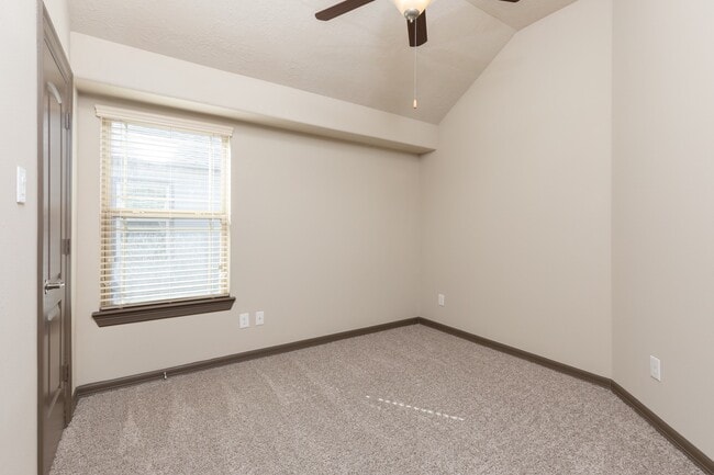Photo - 87 Aventura Pl