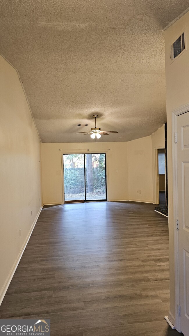 Photo - 331 Somerset Dr