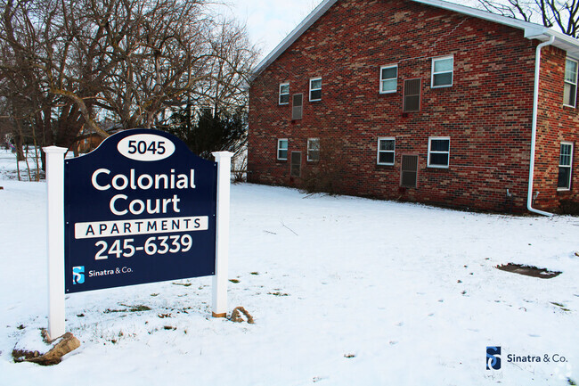 Building Photo - Colonial Court Apartments