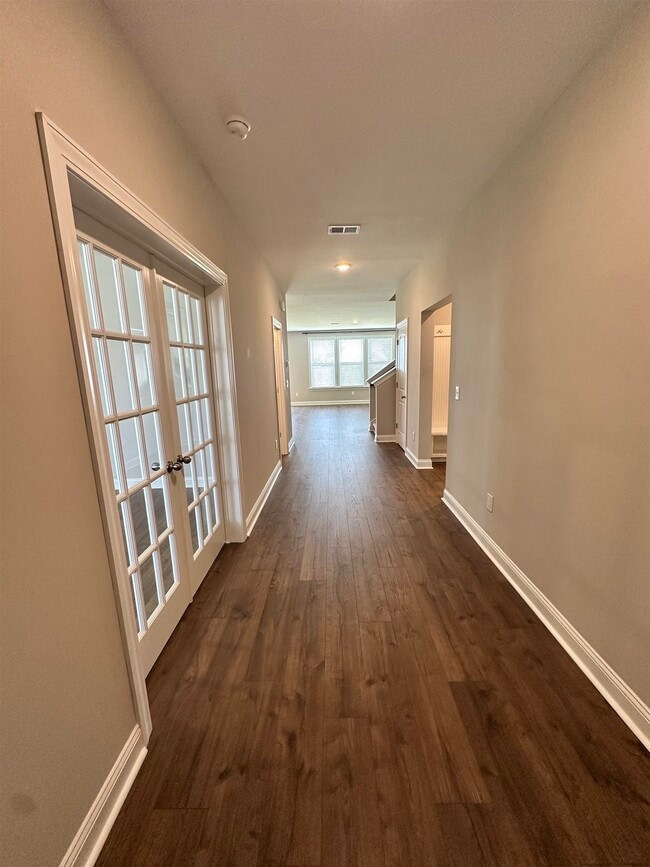 Photo - 686 Oyster Dr