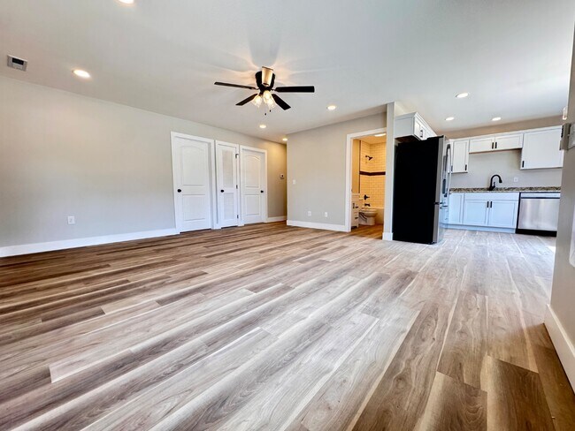 Photo - 3322 S Westwood Blvd