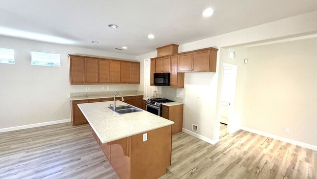 Photo - Beautiful 2 Bedroom 2 Bath Home in Four Seasons HOA