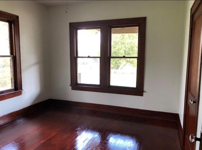 Photo - 8153 River Dr