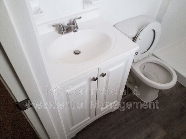 Photo - 2320 N 73rd Terrace