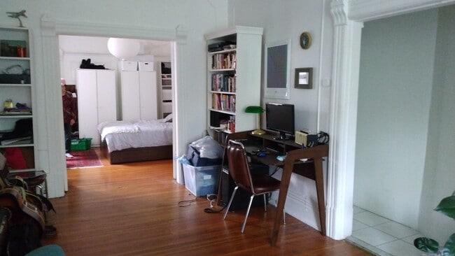 Building Photo - 61 Major St