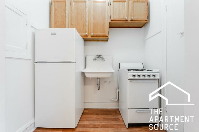 Photo - 2536 N Sawyer Ave Unit 306