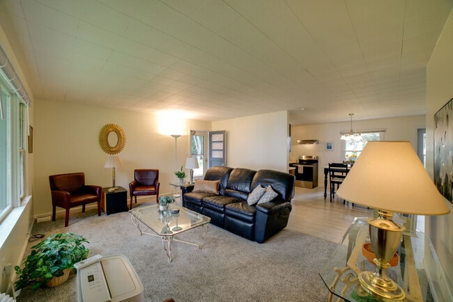 3200 Michigan 63-SI ID1638158P