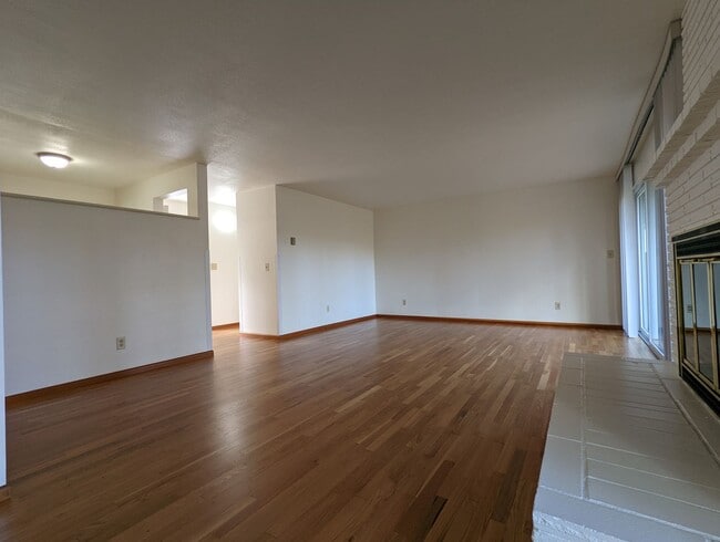 Photo - Great 3-Bedroom, 1.5-Bath Home In South Eu...