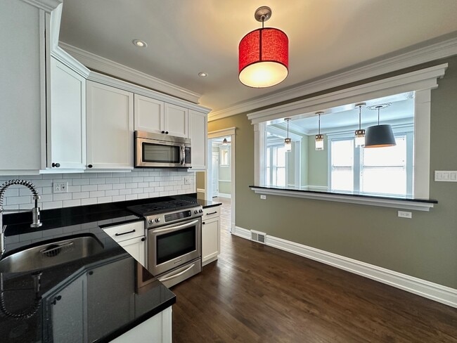 Photo - 1938 W Berenice Ave Unidad 2