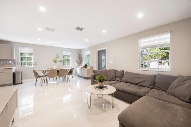 Photo - 3564 William Ave