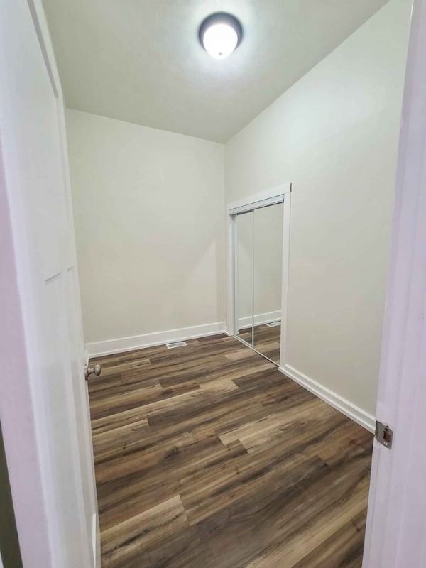 Photo - 103.5 N Main St